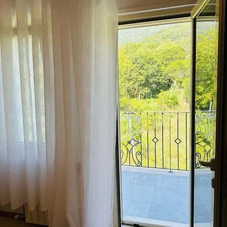 Rezidenca Dozhlani With Private Pool & Yard