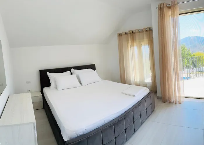 Rezidenca Dozhlani With Private Pool & Yard * Bajram Curri
