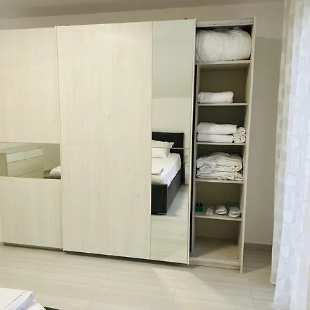Rezidenca Dozhlani With Private Pool & Yard * Bajram Curr