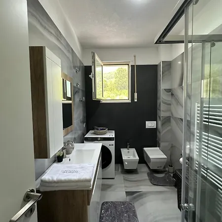 Rezidenca Dozhlani With Private Pool & Yard Bajram Curr